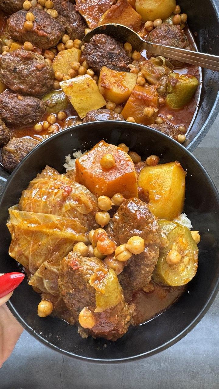 מרק קוסקוס אדום עם קציצות מפרום